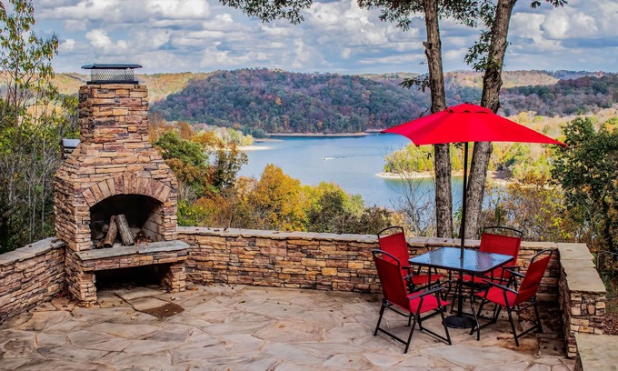 Byrdstown Cama Y Desayuno | Location...Location...Location...