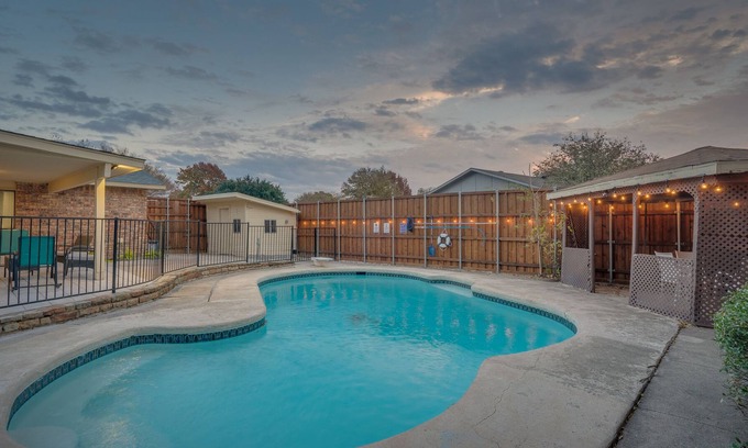 Northeast Carrollton Casa | Ubicación, piscina, lujo y todo lo demás