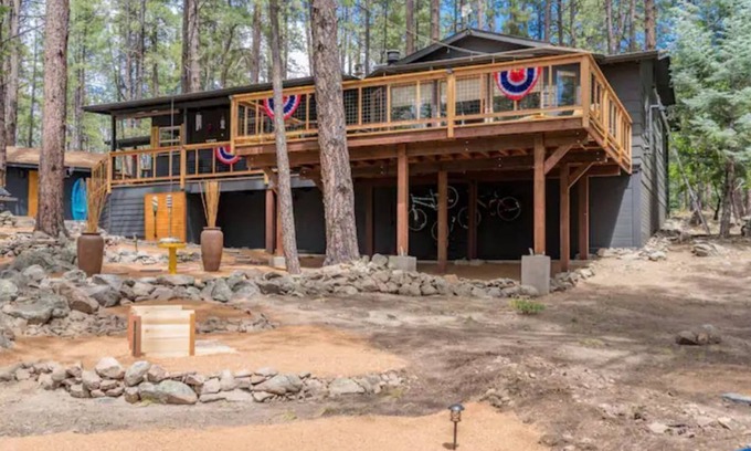 Prescott Cabina | LOCATION- SoDak Cabin - RESORT STYLE ENTERTAINMENT