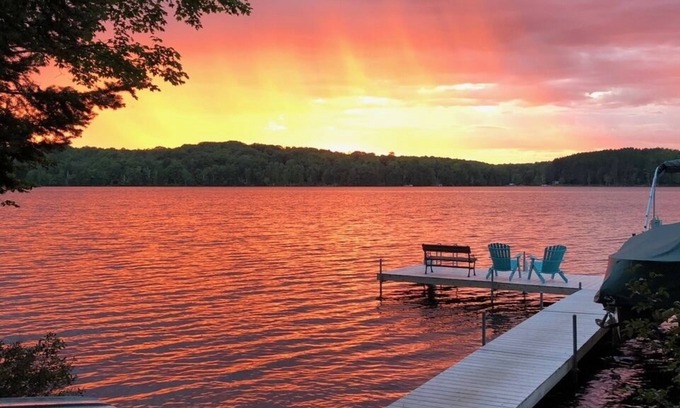 Phelps Casa | ¡Ubicación! Impresionante Northwoods Lake House; ¡Haga recuerdos de vacaciones familiares aquí!