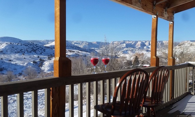 Grand Junction Casa | ¡Ubicación, vistas y aislamiento! 4 dormitorios 4 baños cerca del pueblo y monumento