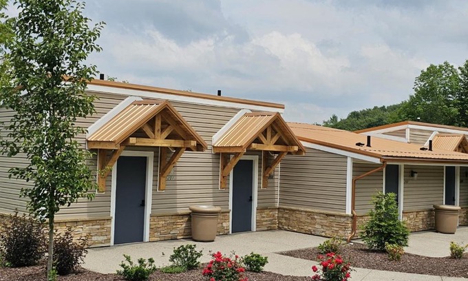 Chalk Hill Hotel | Lodge at Chalk Hill