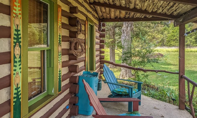 Calico Rock Casa | Log Cabin at Tan Trough Holler