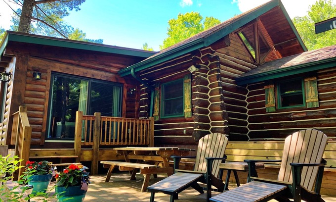 Stone Lake Cabina | Hermosa cabaña de troncos en Long Lake | Elevador de barcos y muelle incluido | 2 Horas de MSP
