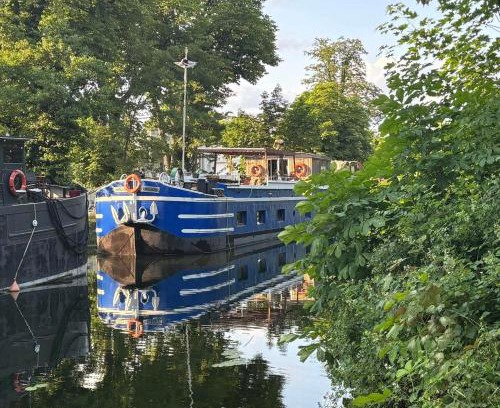 Nouvelle Ville Alquiler De Eote | Logement indépendant dans une péniche