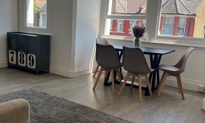 Bruce Grove Apartamento | London Stylish 2 Bedroom First Floor Flat