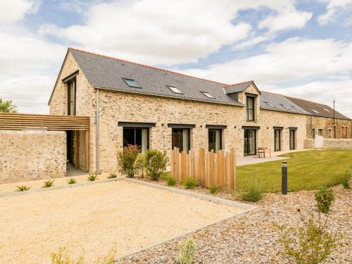 Loireauxence Casa | Longère moderne avec spa, billard, babyfoot, salle de sport, hammam, et Wi-Fi - FR-1-306-1288