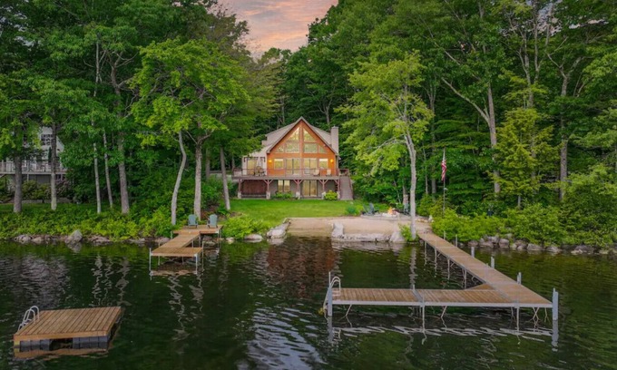 Bridgton Casa | Long Lake Oasis | Private Lake Access + Views