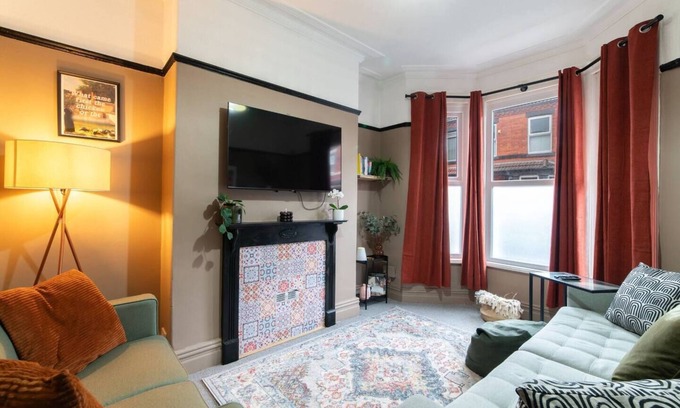 Liverpool City Centre Casa | Long Stay Discounts | Work-Friendly | Free Parking