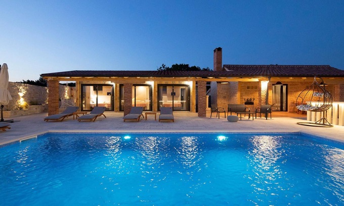 Lisicici Casa | Alojamiento de 4 habitaciones en Benkovac