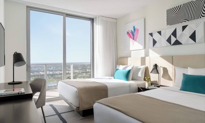 Hollywood South Central Beach Hotel | Look No Further! 3 Relaxing Units, Pool, Walk to Hollywood Beach