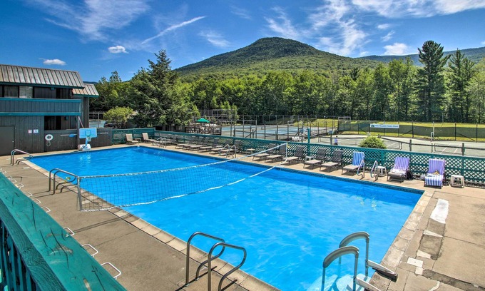 Lincoln Casa | Loon Mountain Townhome w/ Pool + Slope Views!