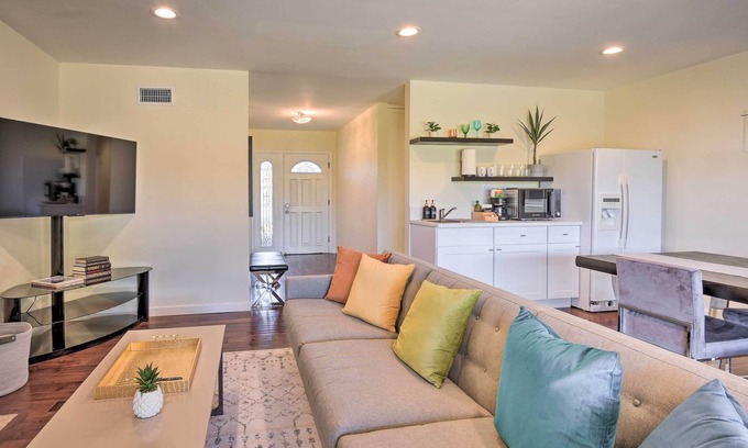 Ladera Heights Apartamento | Los Angeles Suite w/ Covered Patio Area!