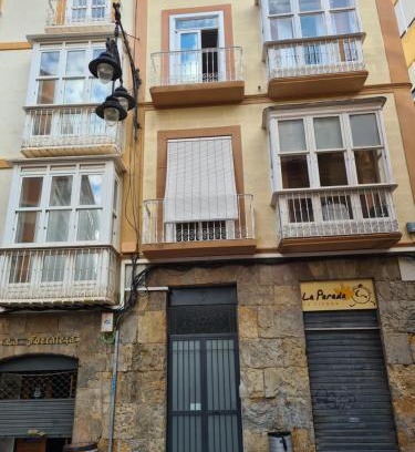 Diputación de Cartagena Casco Apartamento | LOS BALCONES DE LA CALLE CAÑON