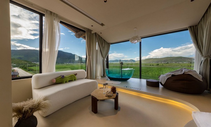 Shangri-La Hotel | LOST VILLA-ff