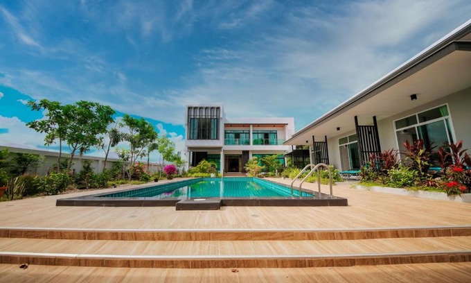 Buriram Casa | Lotus Lake View