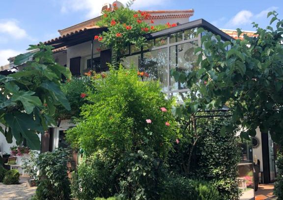Levens Casa | LOU PANTAI