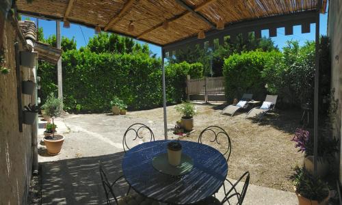 Eygalieres Apartamento | Lou Pitchoun Cabanoun à Eygalières "2-3 Personnes"