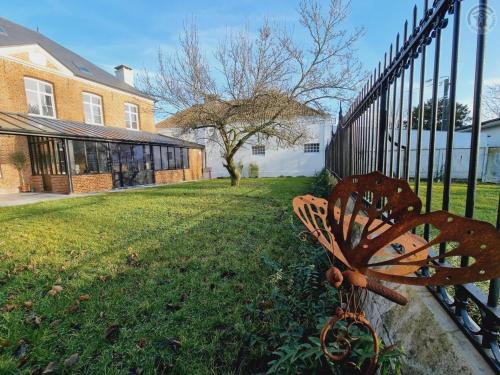 Arneke Casa | Louez une Maison de Maître pour 11 Pers. à Arneke - Jardin, WiFi et Proche Commerces - FR-1-510-219
