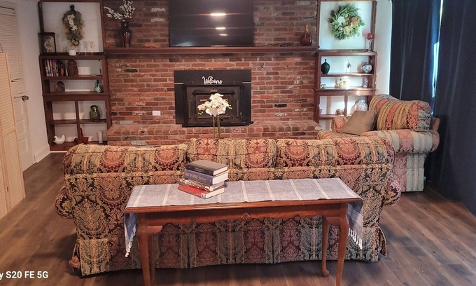 Mount Washington Casa | Louisville's Best: Just 18 miles to Bardstown, Ky-Bourbon Capital of the World.