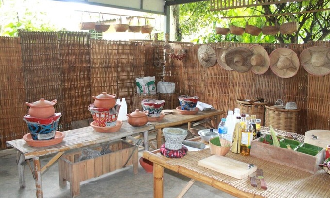 Hang Dong Otro | Amor Chiang Mai Cooking School Stay