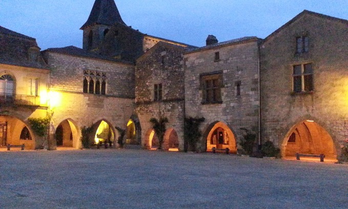Monpazier Casa | ¡Ama la vida dentro de los muros de uno de los 100 pueblos más bellos de Francia!