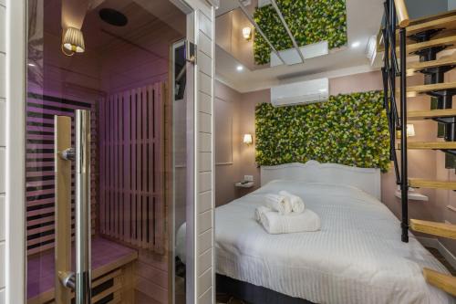 Cebazat Apartamento | Love Room Loft - Lady Violet Bridgetown Spa Balnéo