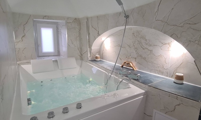 Teilhard Apartamento | Love Room Romantique à 5 Minutes de Clermont-ferrand