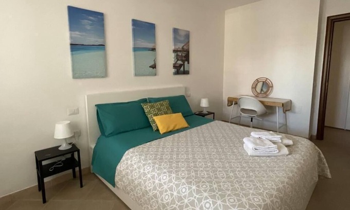 Maddalenedda Apartamento | Lovely 1-bedroom house with Garden & Parking