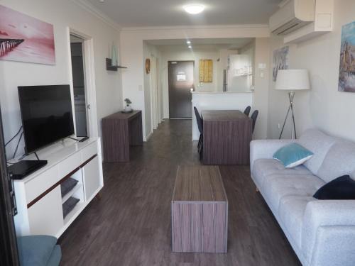 Mandurah Apartamento | Lovely 2 Bedroom Serviced Apartment & Free Parking
