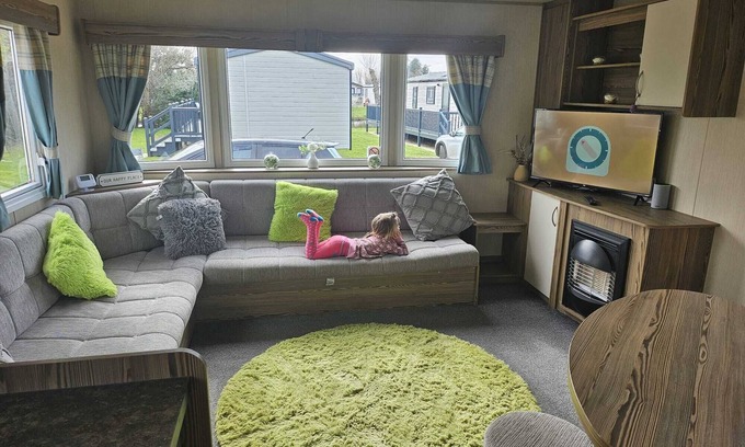 Grimsby Cabina | Lovely 3 Bed Caravan near to beach 5 star Reviews