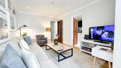 Kilburn Apartamento | Lovely 4-Bedroom Kilburn Flat with Garden and Parking near Hampstead Heath, Abbey Road