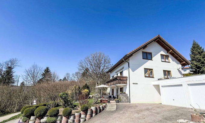 Uehlingen-Birkendorf Apartamento | Acogedor apartamento para 3 personas con WIFI, TV y terraza