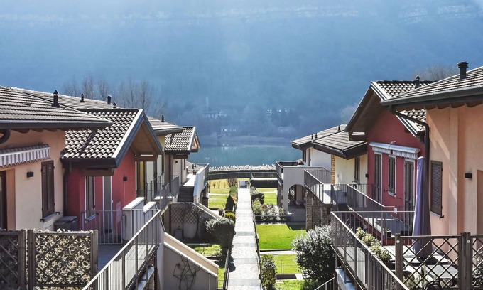 Monasterolo del Castello Apartamento | Bonito apartamento para 6 personas con piscina, A/C, WIFI, TV y terraza