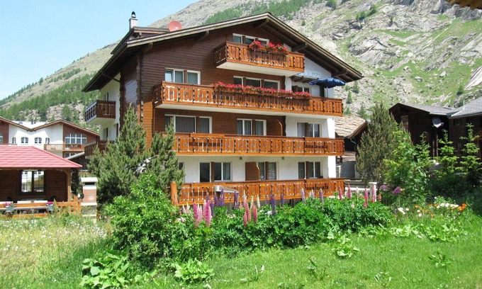 Saas Almagell Apartamento | Hermoso apartamento para 5 personas con WIFI, TV y balcón