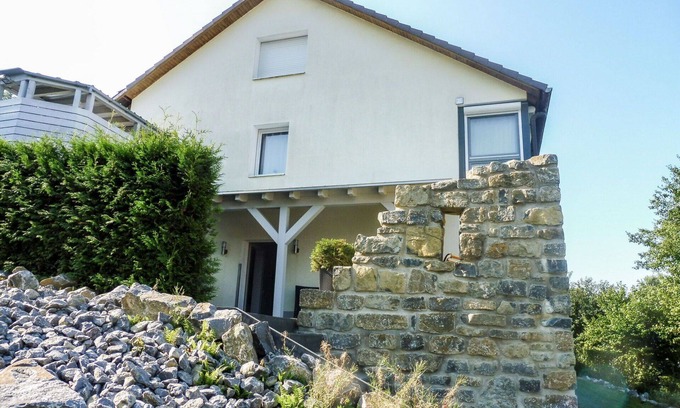 Luegde Apartamento | Acogedor apartamento para 5 personas con WIFI, TV, terraza y mascotas permitida