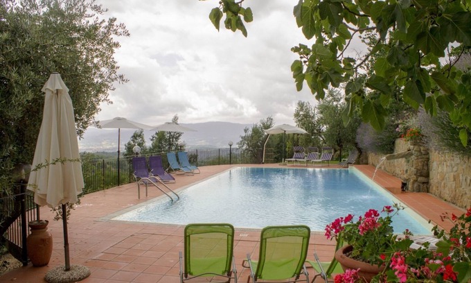 Pian di Sco Apartamento | Bonito apartamento para 5 personas con piscina, WIFI y TV