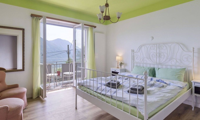Riazzino Apartamento | Bonito apartamento para 8 personas con WIFI, patio, mascotas permitida y vista panorámica