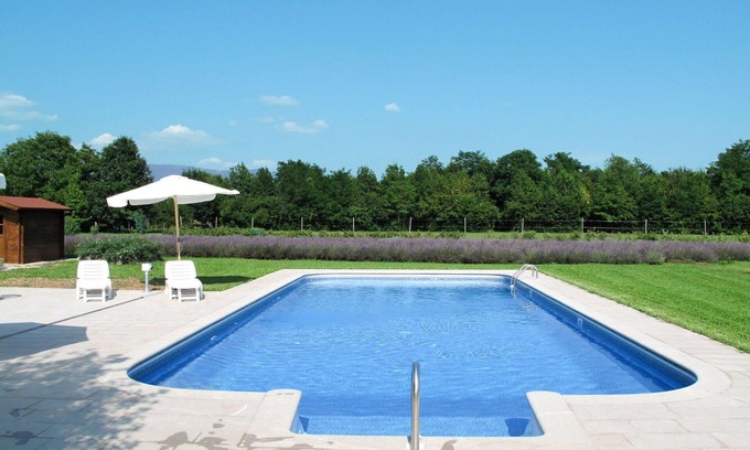 Povoletto Casa | Bonito apartamento en villa para 4 personas con WIFI, piscina, A/C, TV y terraza