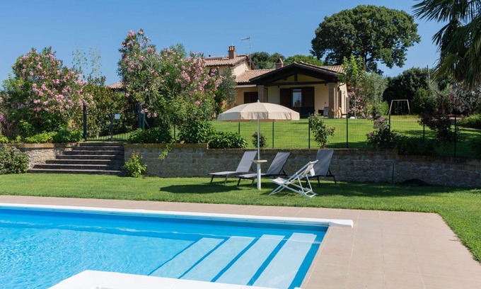 Bolsena Villa | Bonito apartamento en villa para 6 personas con piscina, WIFI, TV y terraza