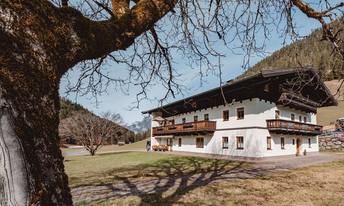 Sankt Martin bei Lofer Villa | Hermoso apartamento en villa para 2 personas con TV, balcón y mascotas permitida