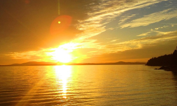 Brooksville Cabaña | Preciosa Cape Rosier Waterfront Cottage