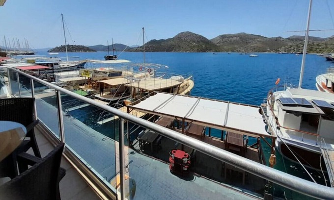 Mentese Apartamento | Lovely Flat with Sea View near Beach in Bozburun