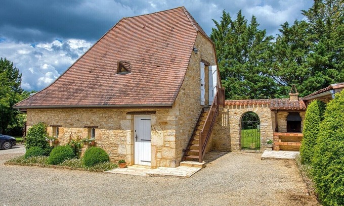 Saint-Laurent-la-Vallee Apartamento | Lovely spacious studio with a shared heated swimming pool and private terrace