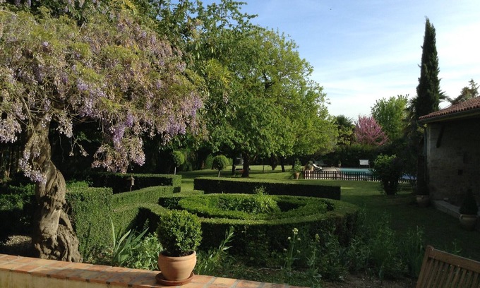 Saint-Sylvestre-sur-Lot Casa | Preciosa casa en el centro del pueblo.