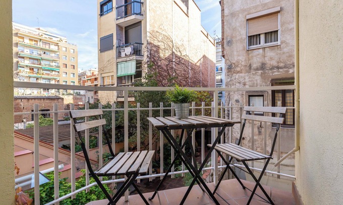 Gracia Apartamento | Lovely Gracia Apartment (2025)
