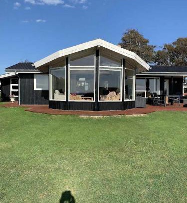 Frolunde Casa | Lovely Holiday Home With Water View