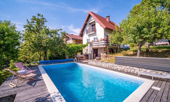 Karlovac Casa | Preciosa casa en Cerovac Vukmanicki