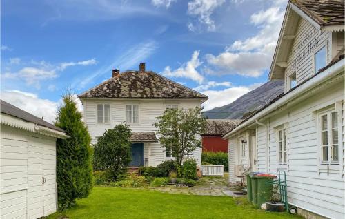 Reed Casa | Lovely Home In Breim With Kitchen