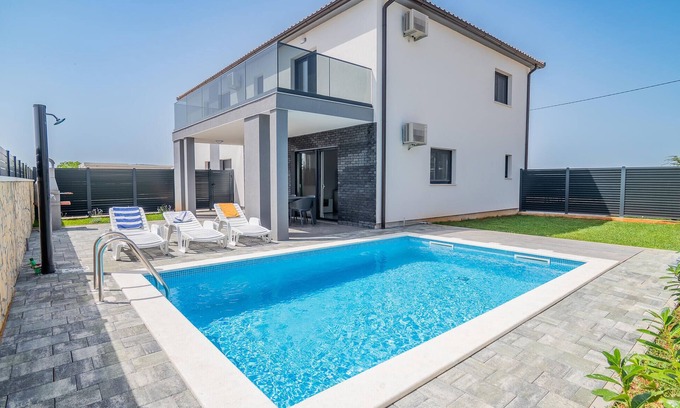 Skatari Casa | Preciosa casa en Pula con WiFi